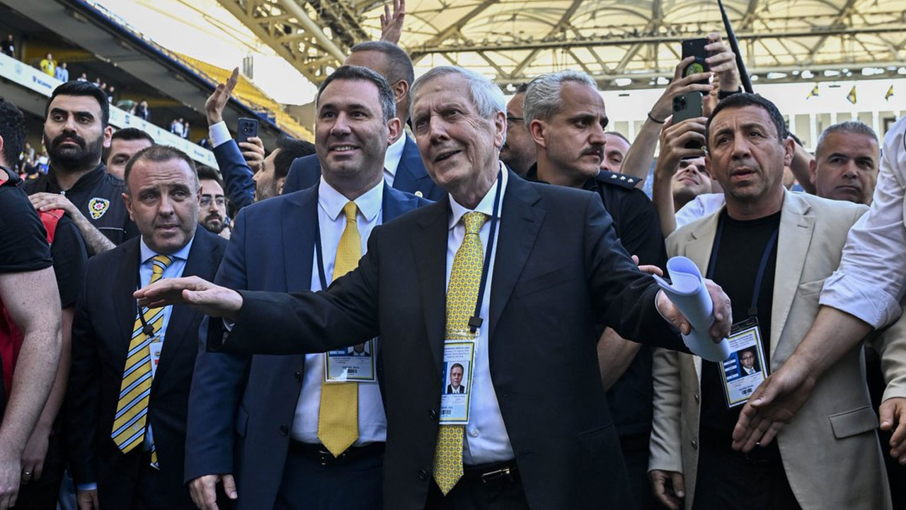 Fenerbahçe'de efsane geri döndü! Yeni başkan Aziz Yıldırım