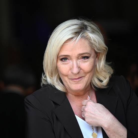 Marine Le Pen adaylığını açıkladı!