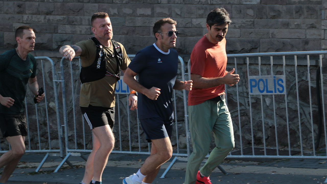 Ankara'da ilk sabah! Macron ünlü parkta koştu